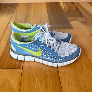 Womens Nike athletic shoes